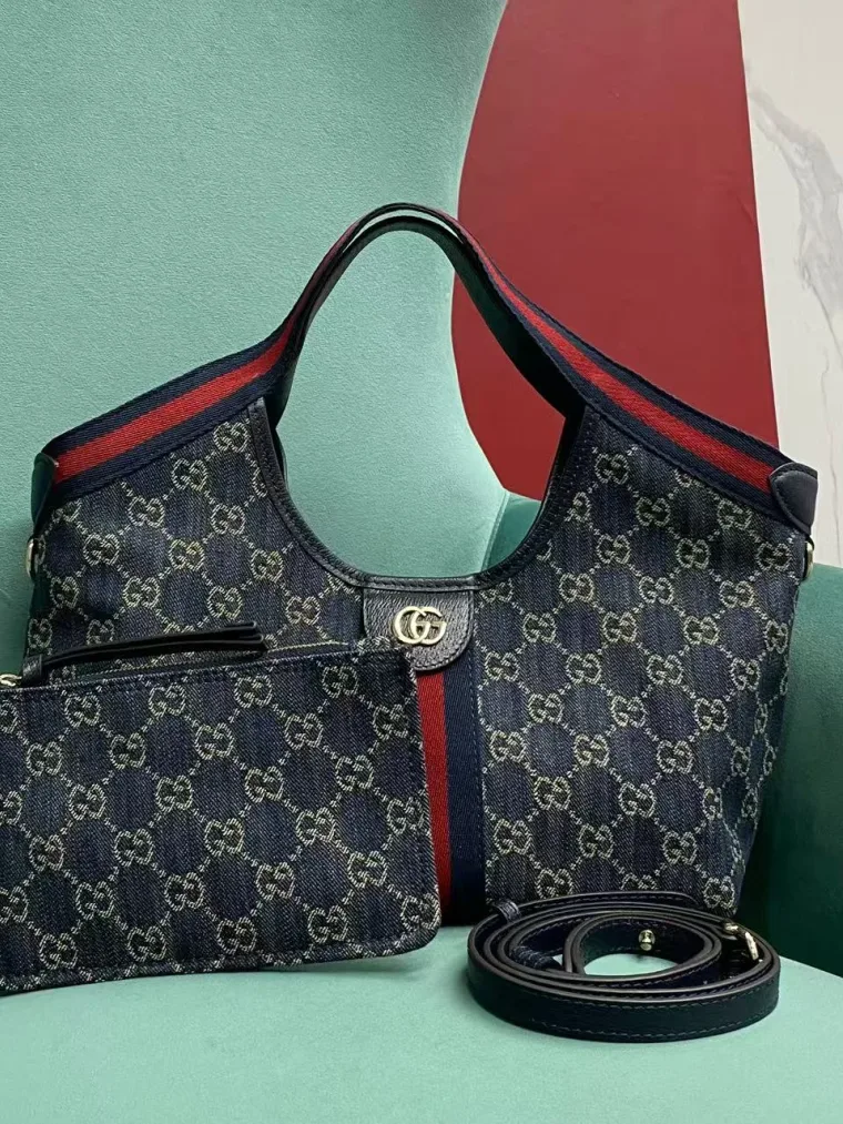 Gucci Синяя джинсовая сумка Ophidia с узором GG и лентой Web
